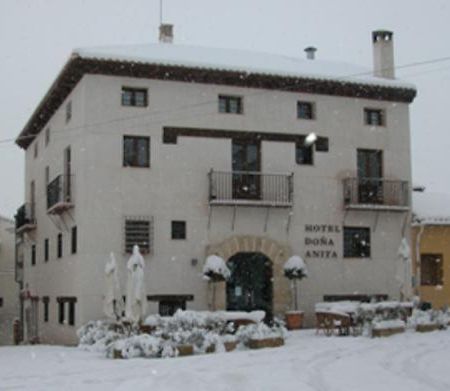 רקואנה Hotel Restaurante Dona Anita מראה חיצוני תמונה