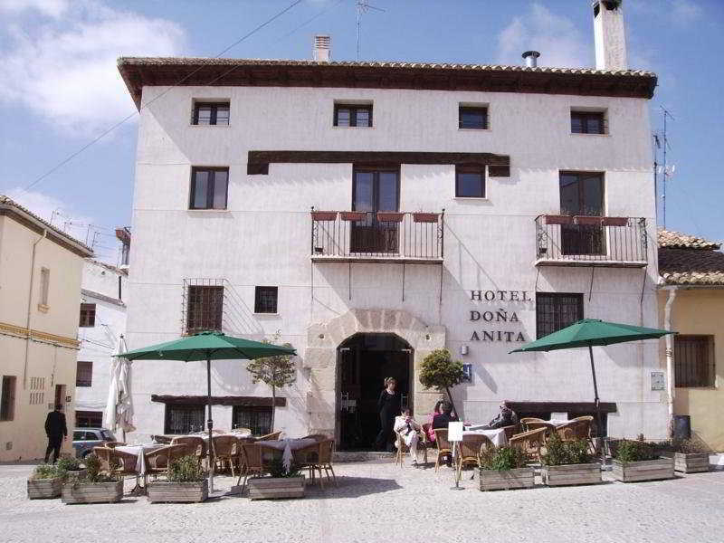 רקואנה Hotel Restaurante Dona Anita מראה חיצוני תמונה